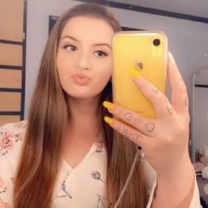 Meet your Posher, Savannah